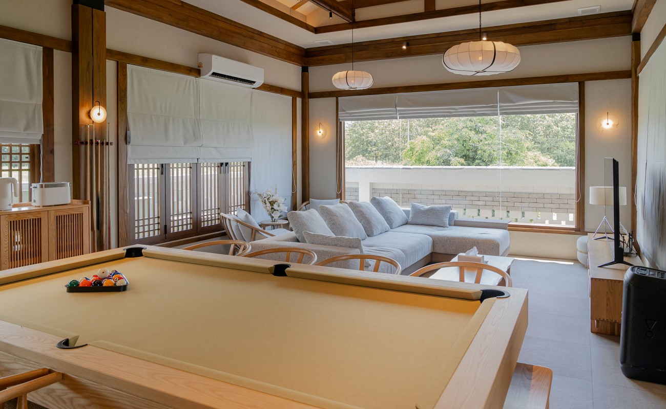 In Yeon Big House