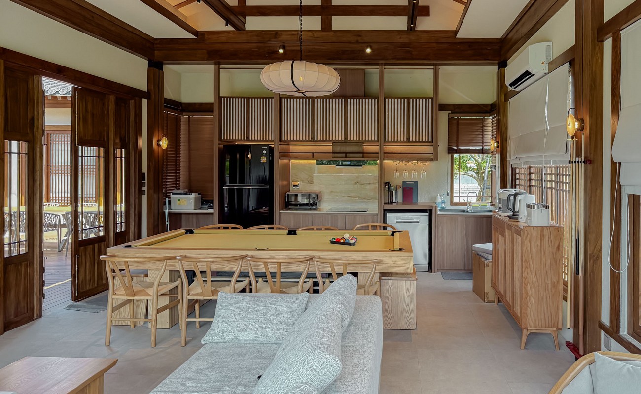 In Yeon Big House