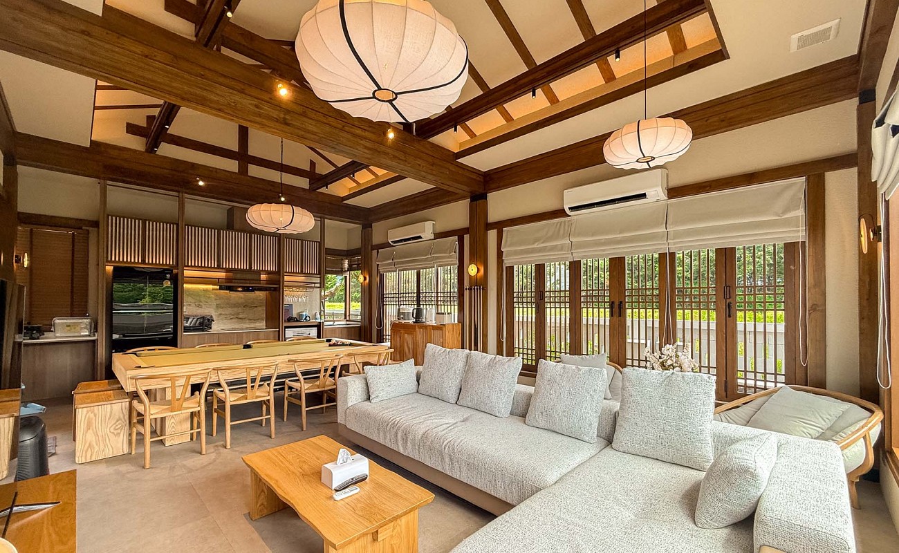 In Yeon Big House